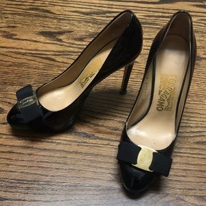 Ferragamo patent pumps - Sz 6